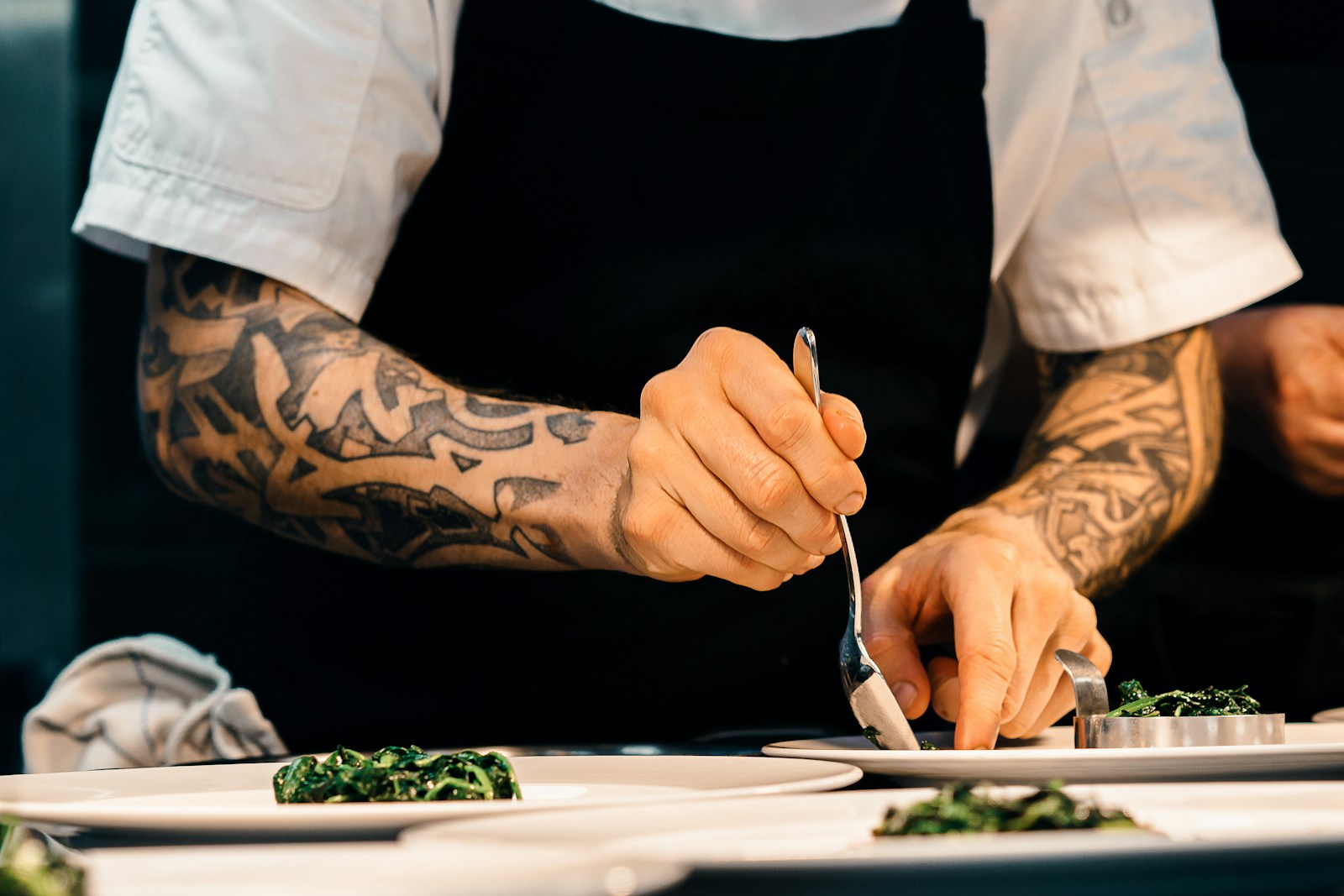 How to Hire the Perfect Private Chef in 2026 — Pricing, Contracts, Menus & Trends